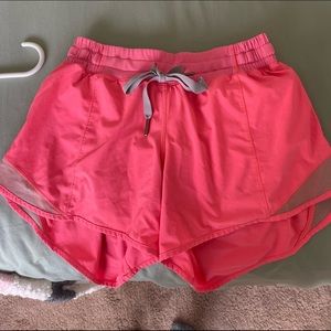 Vintage lululemon hotty hot shorts size 4